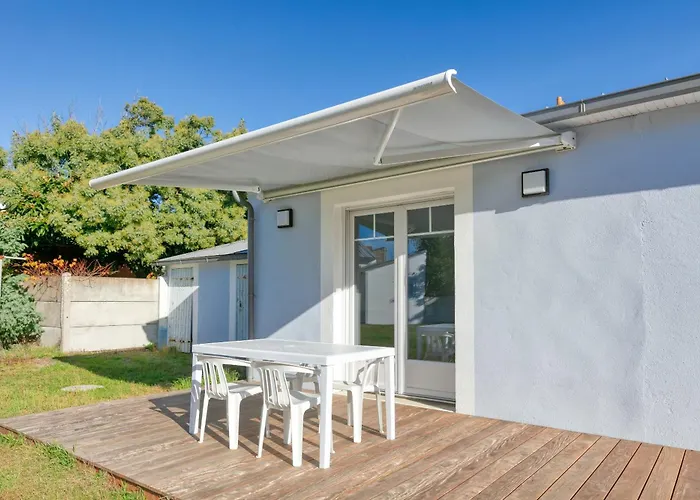 Maisons De Saint Guenole *