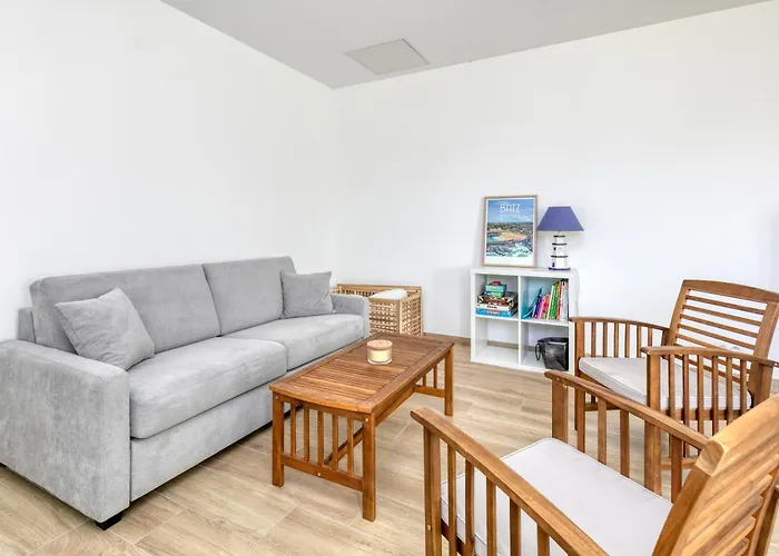 Maisons De Saint Guenole