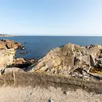 Maisons De Saint Guenole *