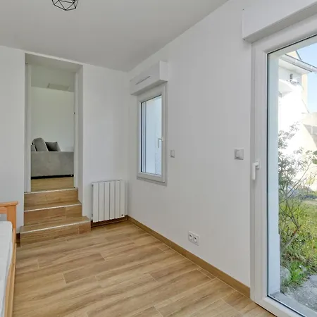 Maisons De Saint Guenole *