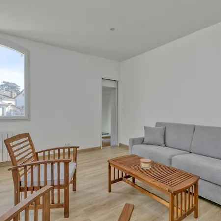 Maisons De Saint Guenole