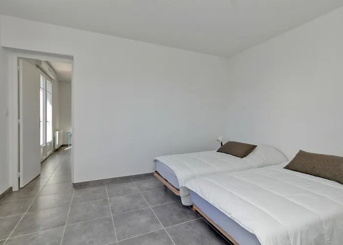 Maisons De Saint Guenole *