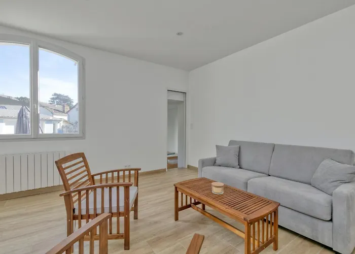 Maisons De Saint Guenole